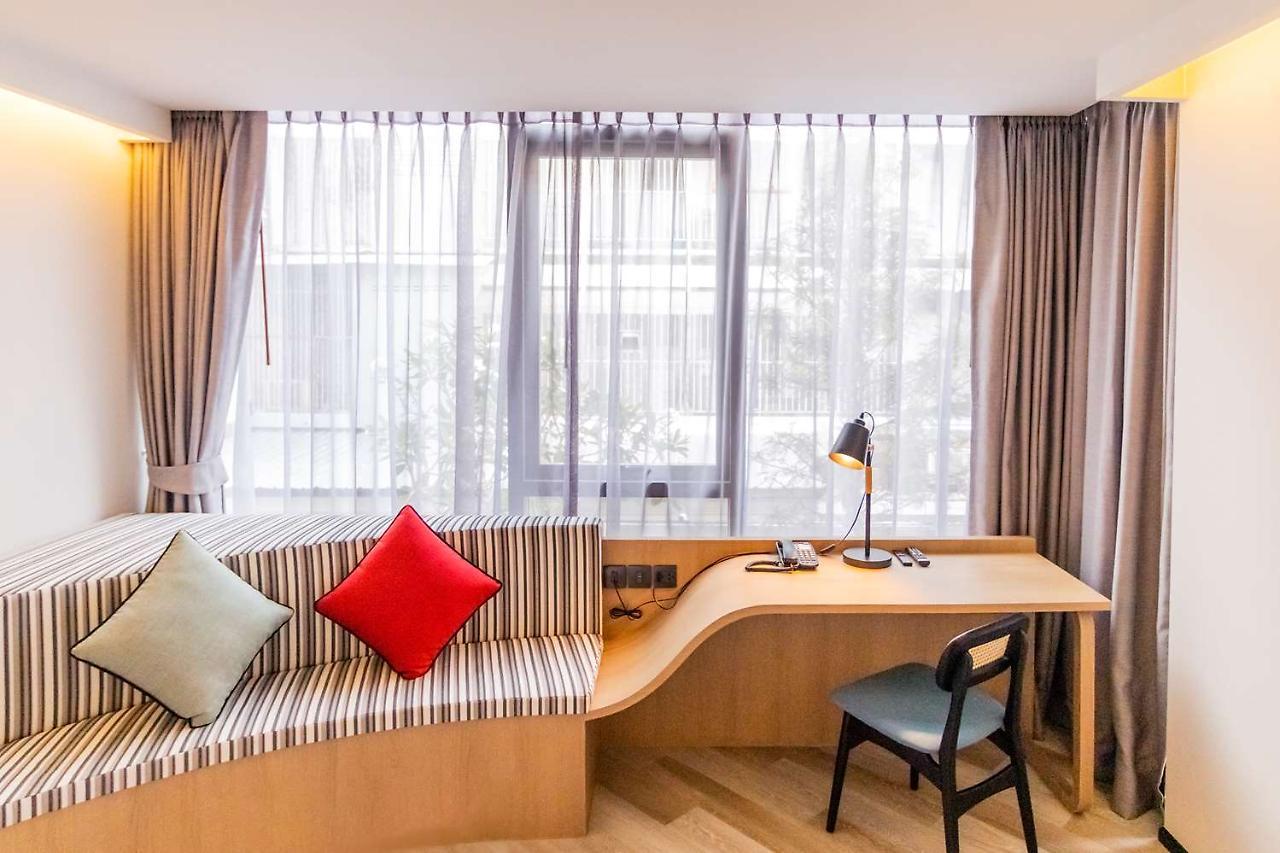 Seekers Finders Rama IV Hotel Surestay Collection By BW Μπανγκόκ Εξωτερικό φωτογραφία